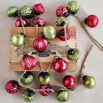 Garland - Kugel  Embossed Fushsia, Moss Green  72in