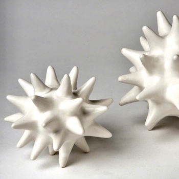 Globe - Urchin White SMALL 5.5IN