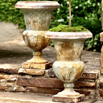 Urn - Tuscan Timeworn Metal 14x21H