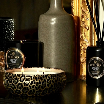 Voluspa - Maison Noir - Suede Noir Lidded 3 Wick Candle Tin 12OZ, 40 Hours
